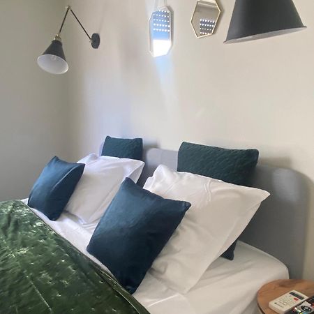 5 Rooms Athene Buitenkant foto